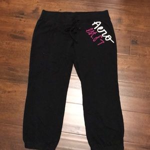 Aero capri (M)sweat pants black and pink